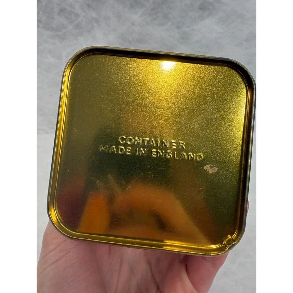 Vintage Japanese Scene Tea Tin Made‎ in England Red Black Gold Geisha 4.75